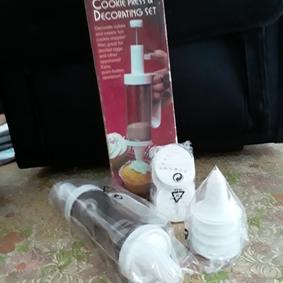 Vintage Cake/Cookie Decorating Set - NIB - Picture 4 of 6